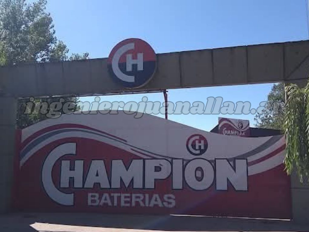 Portón de ingreso de la fábrica de Baterías Champion