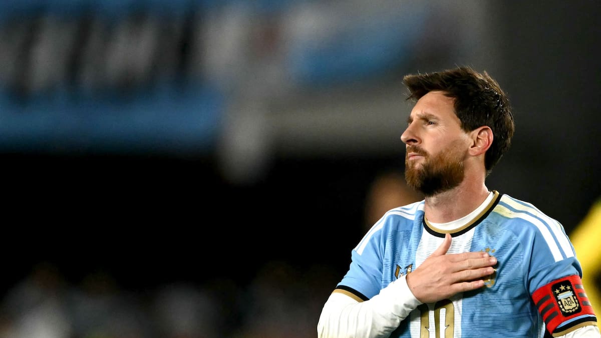 Lionel Messi con la camiseta de la Selección argentina en el Monumental, en su partido de despedida